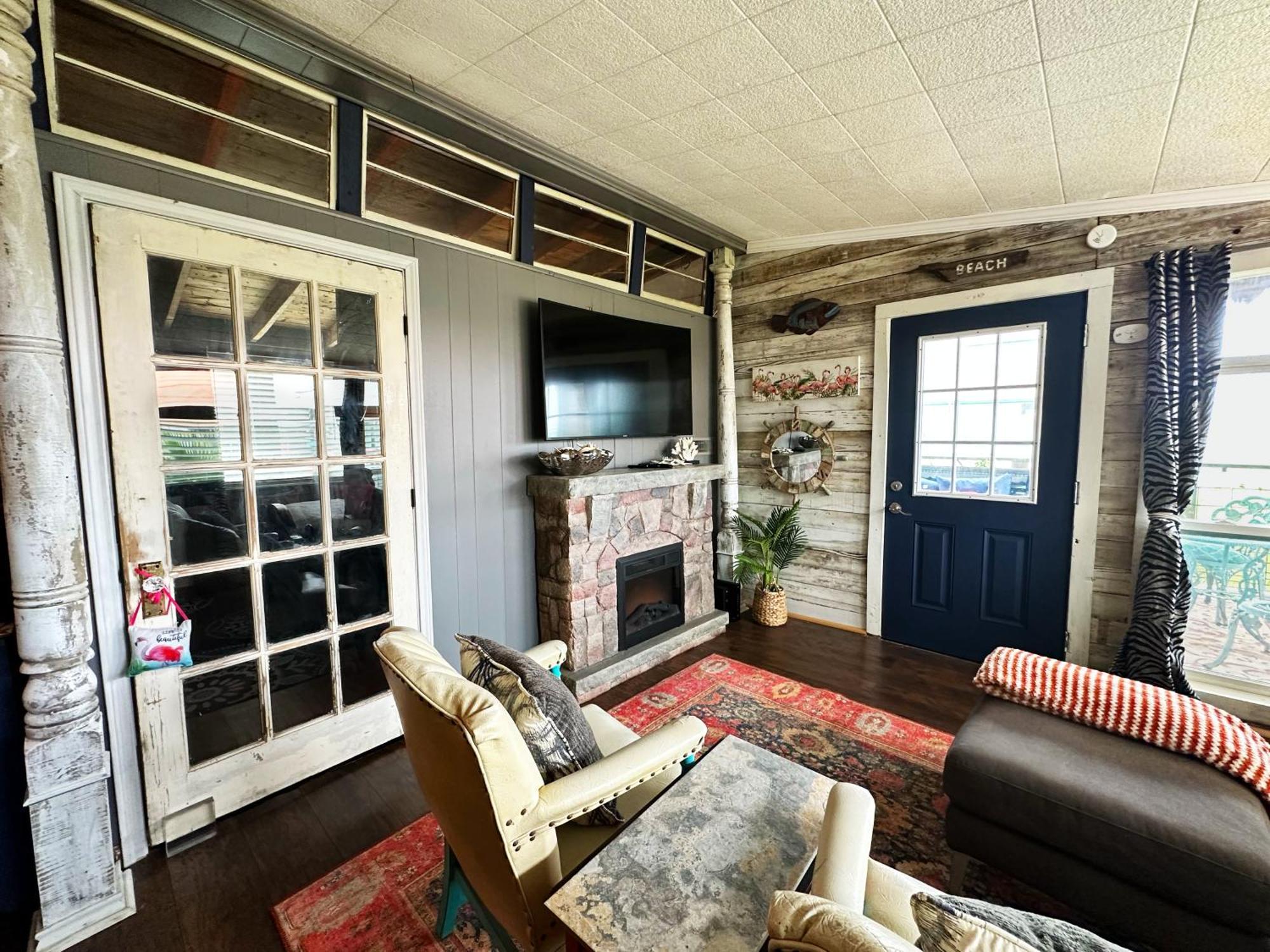 Salty Dog Cottage Surfside Beach Exterior photo